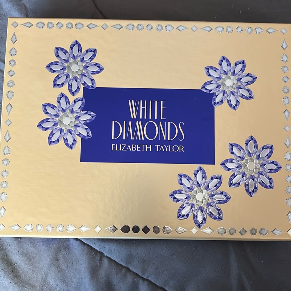 White Diamonds by Elizabeth Taylor Perfume set